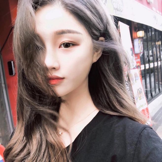 黑料网 - 娱乐八卦的第一现场，热点事件深度挖掘